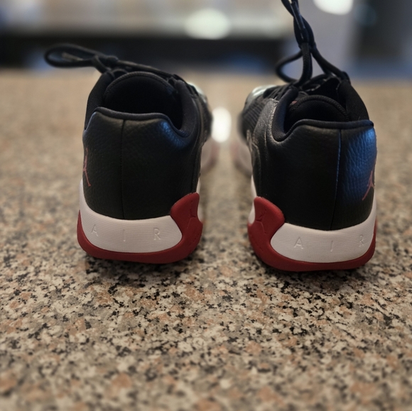 Jordan 11s CMFT low - Picture 4 of 7
